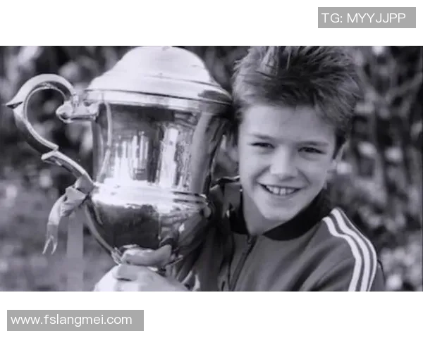 足球明星签名背后的故事与欧洲球员的传奇人生揭秘